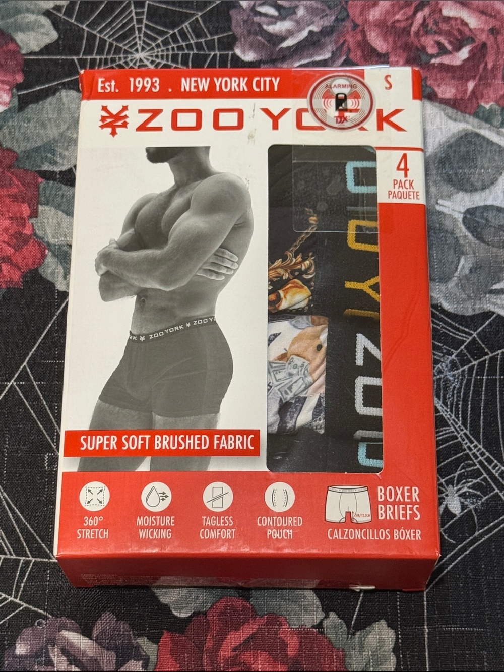 NWT ZOO YORK EST. 1993 SUPER SOFT BRUSHED FABRIC 4 PACK MENS BOXER BRIEFS SZ S